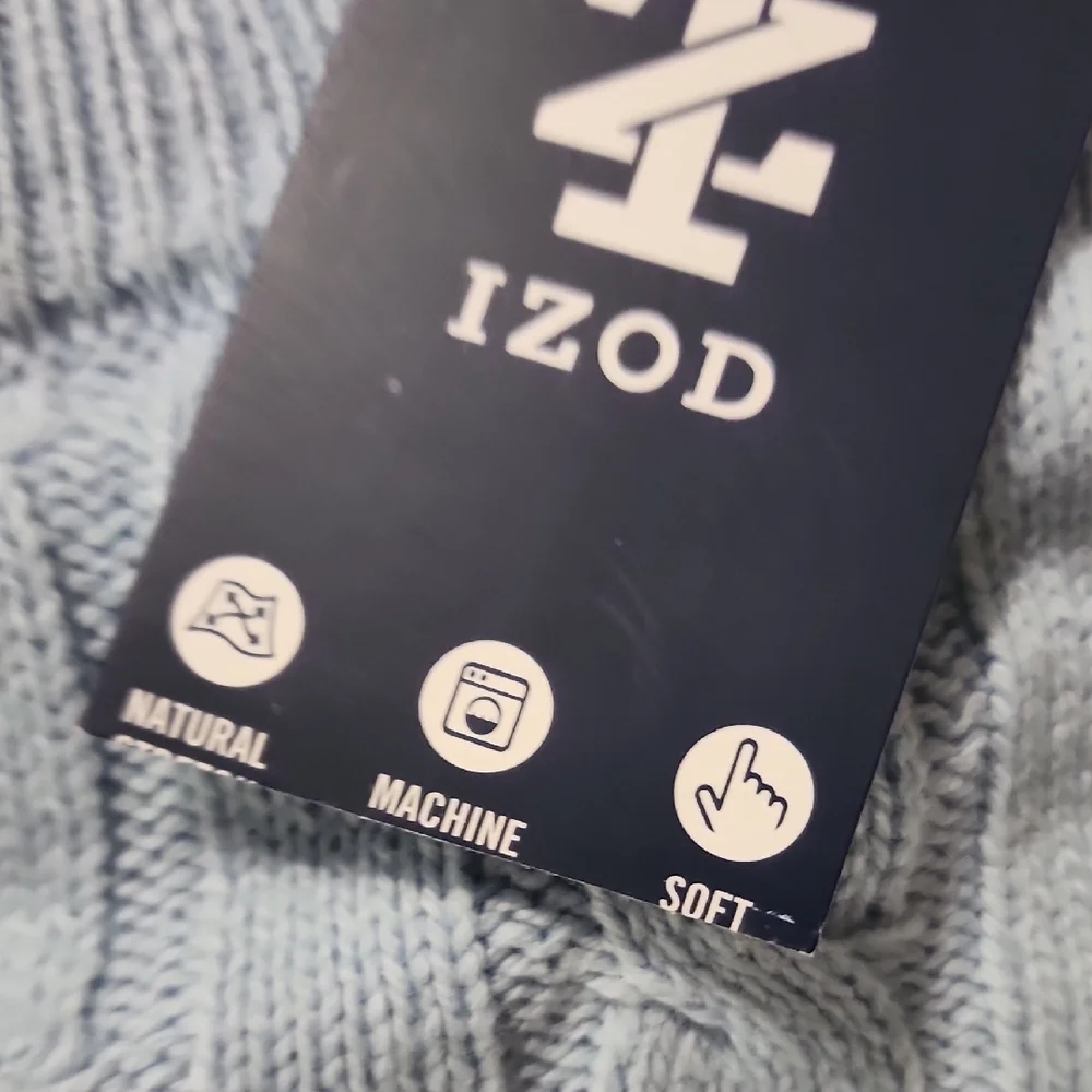 IZOD Men's Sky Blue Cable Knit Crewneck Sweater - Picture 4 of 4